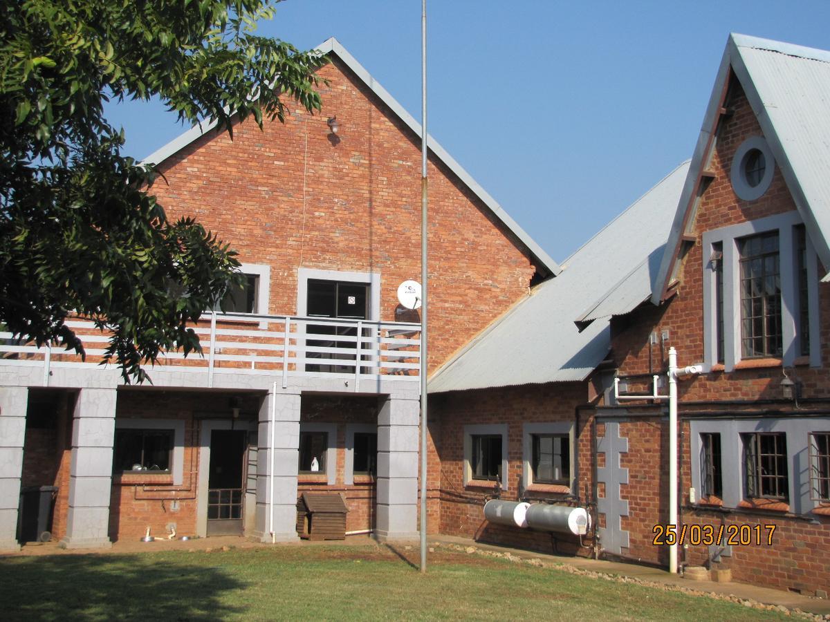 Millstream Inn Guest House Skeerpoort Экстерьер фото