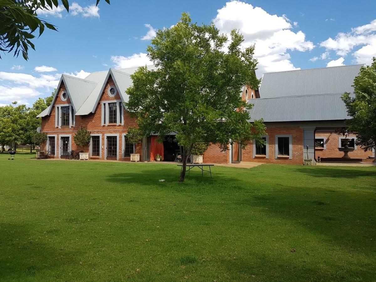 Millstream Inn Guest House Skeerpoort Экстерьер фото